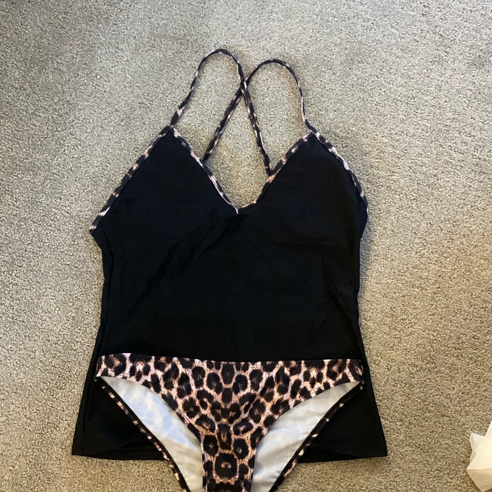Leopard print tankini set size large